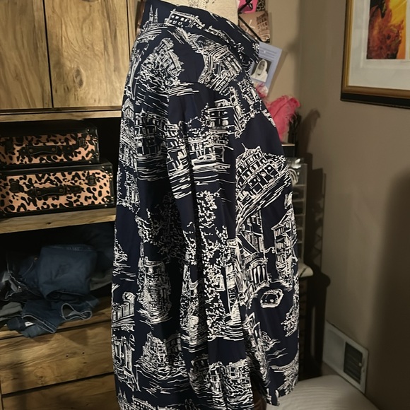 Talbots Navy and White Graphic Button Down Shirt - 2X - Picture 2 of 5